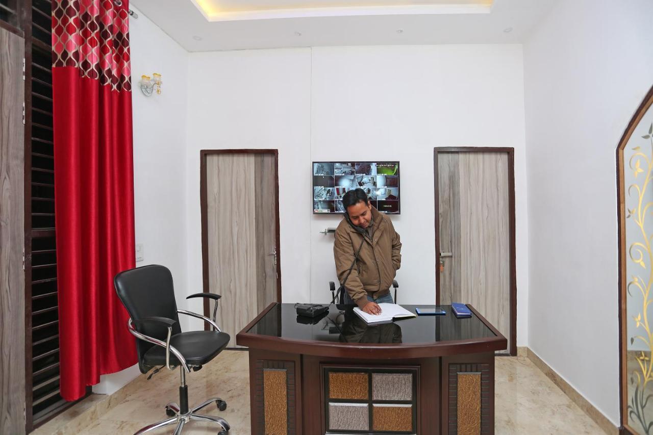 Hotel Rest Palace Agra  Dış mekan fotoğraf